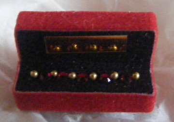 DOLLS HOUSE 1/12TH RUBY BOXED BRACELET